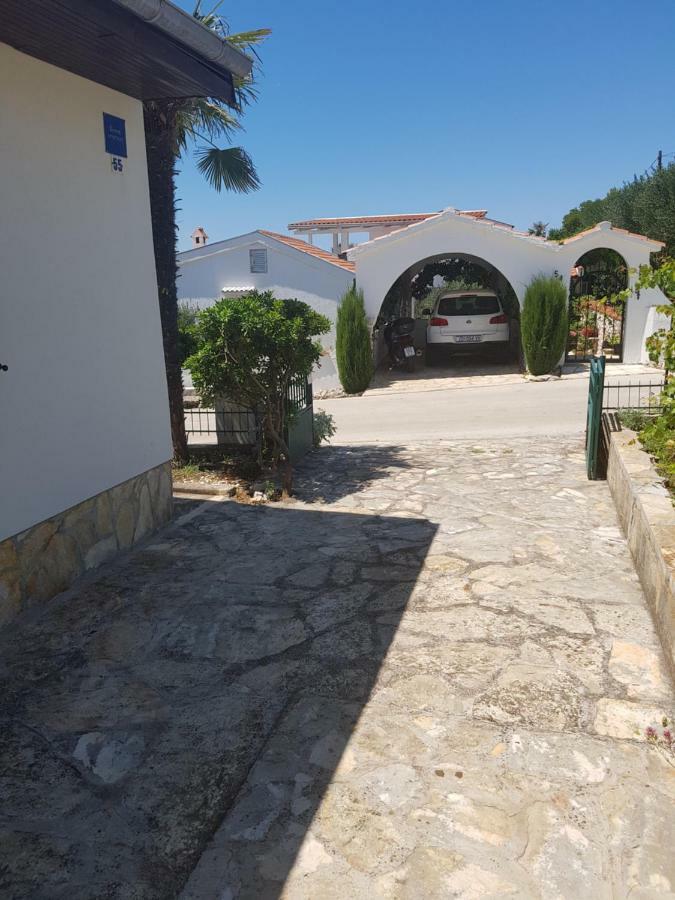 Apartmani Rosanda Petrcane Bagian luar foto
